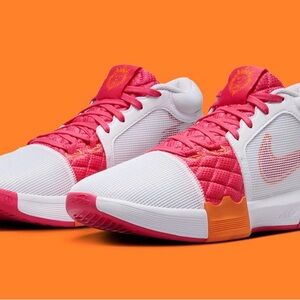 Nike LeBron witness 8 - Dunkin’ Donuts